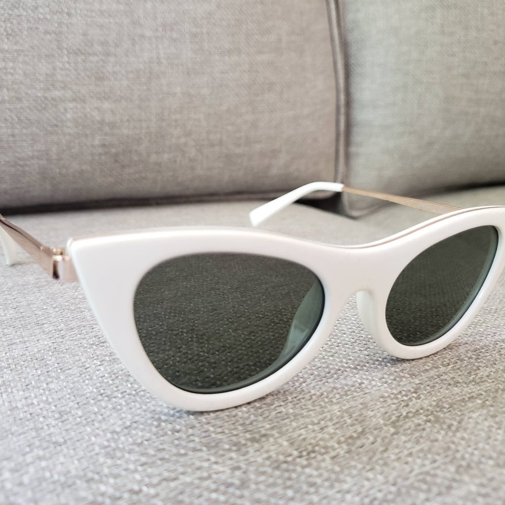 Le Specs white cat eye sunglasses